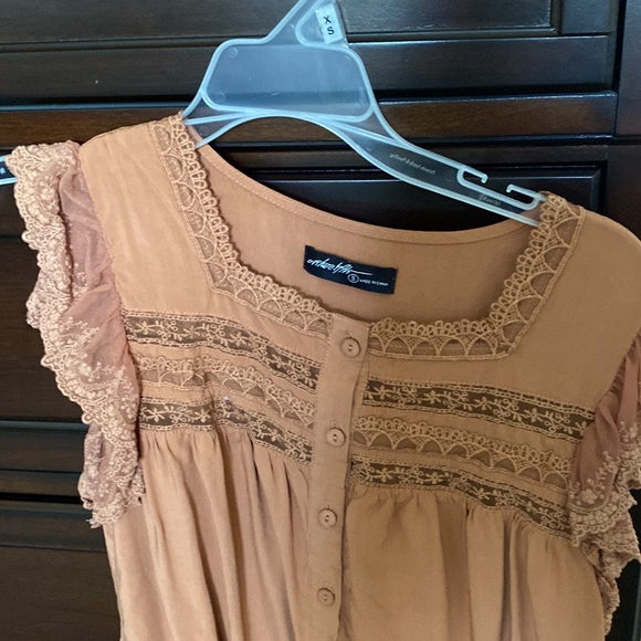 Pink Top - Picture 2 of 2